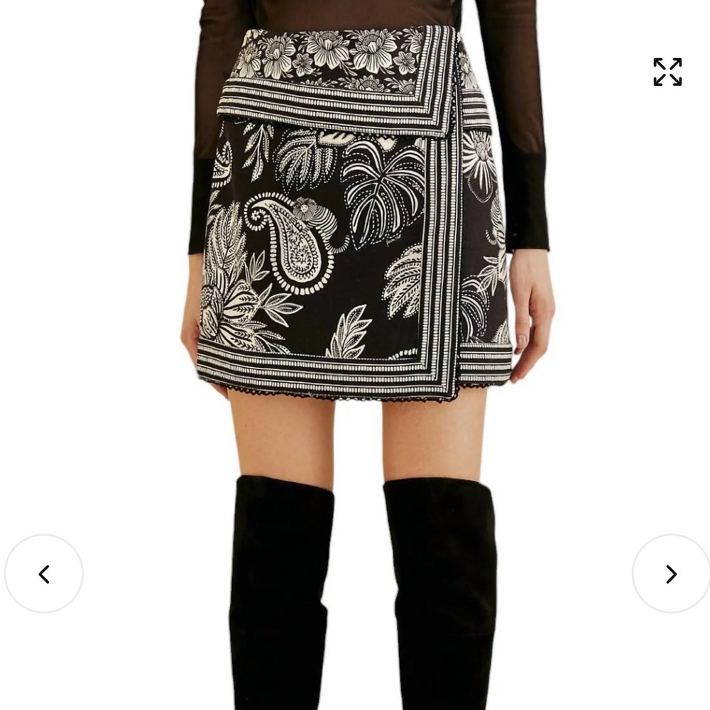 Farm Rio Pasley Bloom Mini Skirt organic cotton Sz 31 NEW